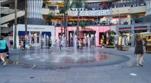 Ovation-Hollywood-Shopping-Mall-Los-Angeles-California-1
